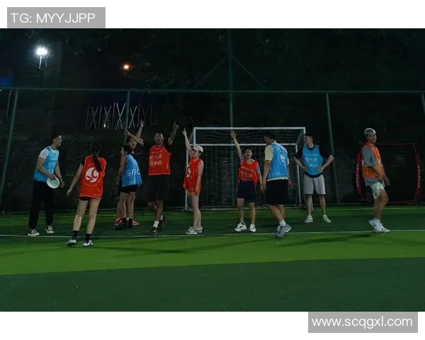 温暖双手助力球场激情御寒手套足球带来的冬季运动新体验